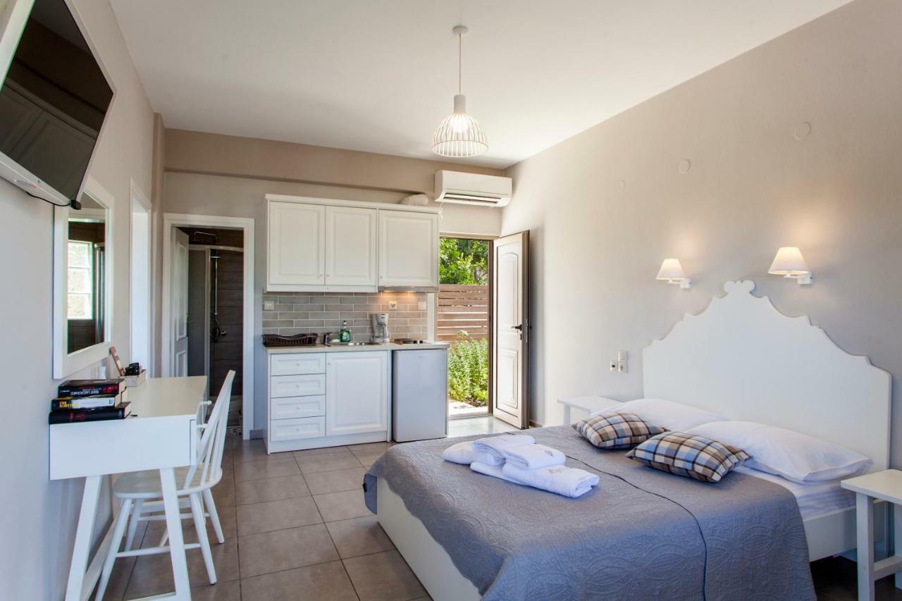 Mythos Suites Diskos Lentas Exterior photo